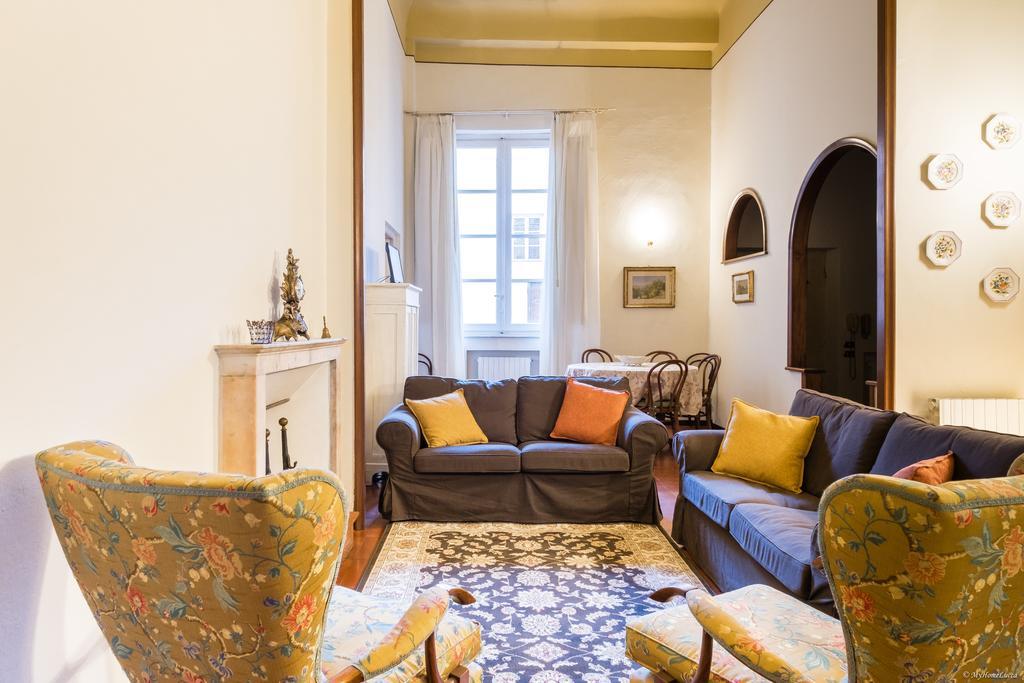 La Chaise Longue *