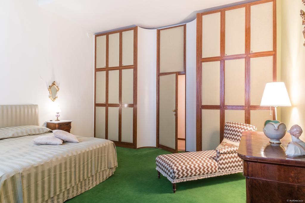 La Chaise Longue * Lucques